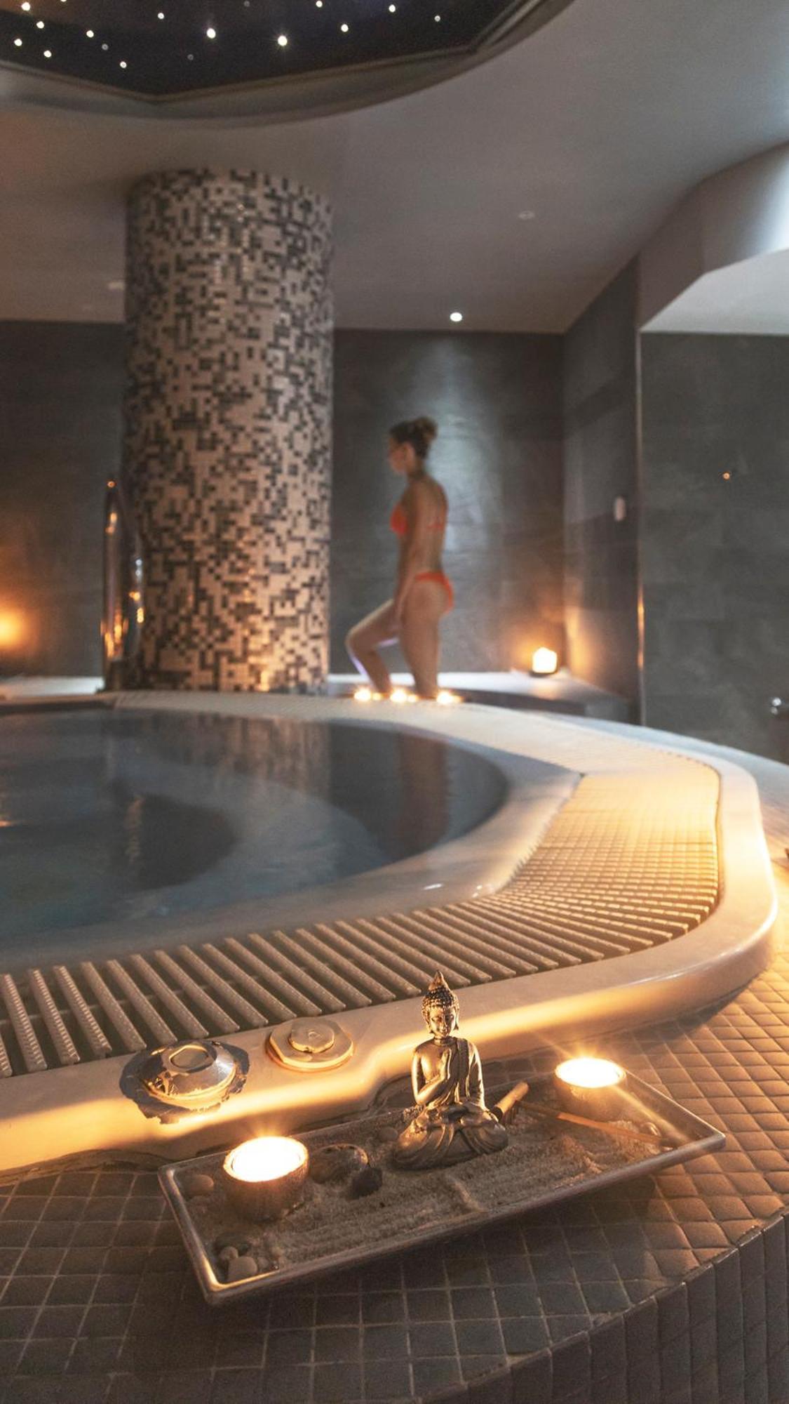 Hotel & Spa Real ฮากา ภายนอก รูปภาพ