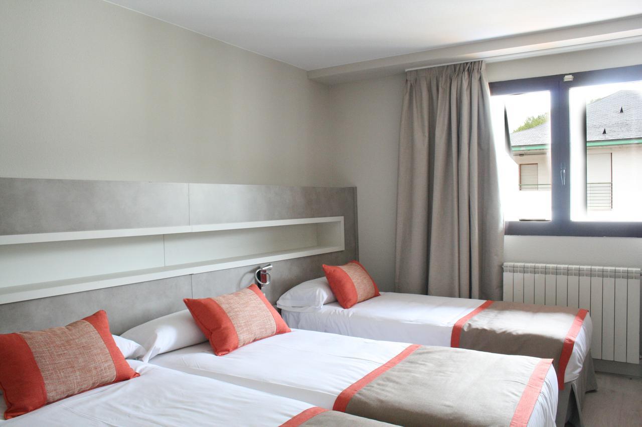 Hotel & Spa Real ฮากา ภายนอก รูปภาพ