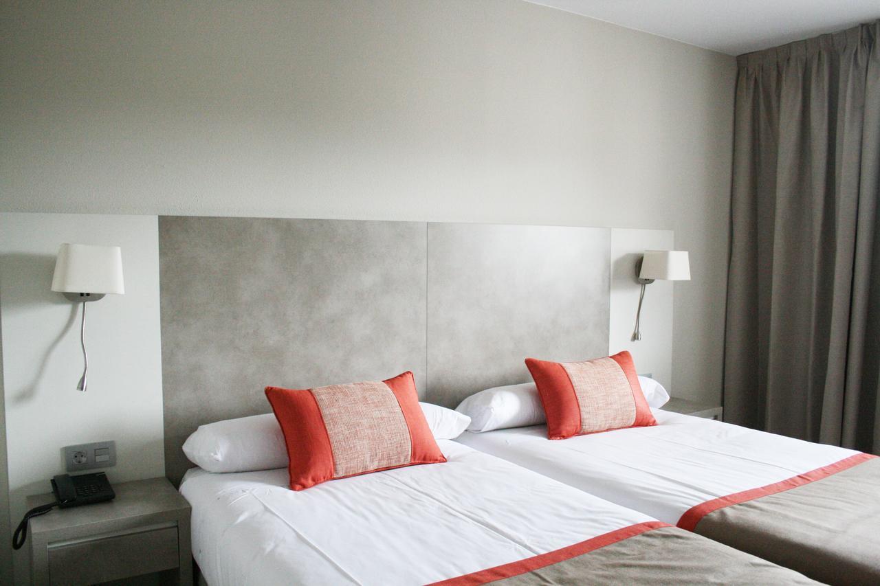 Hotel & Spa Real ฮากา ภายนอก รูปภาพ
